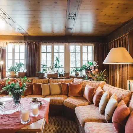 Chalet Turquino 1958- Upper Three Floor Apartment 