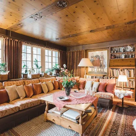 Chalet Turquino 1958- Upper Three Floor Apartment 